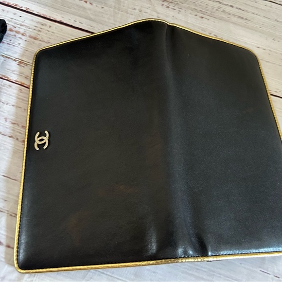 Chanel Black Leather Gold Trim Wallet with Chanel Box Can carry as clutch or WOC - Picture 10 of 14